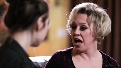 Dee And Sonny
