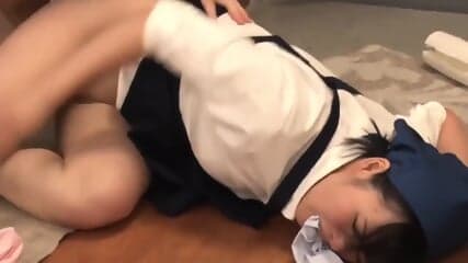 It only looked like the housemaid's ass was inviting me, so I immediately fucked her anus without dilation to make her feel good in the anus