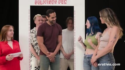 Tinder IRL 5 Gameshow 1