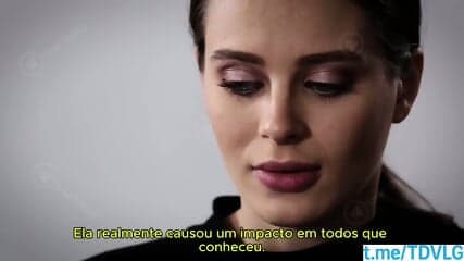 Irmão comando sua meia irmã e fode com ela LEGENDADO