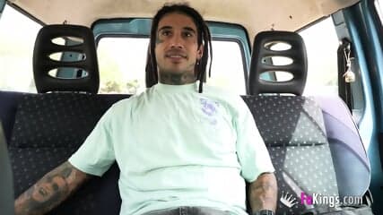 Iria Ruiz - Ruta Porno LOCA Por Barcelona! Iria Ruiz, Sugar Baby CURVY TETONA Exhibicionista, Follada Salvaje En El Coche Y Más